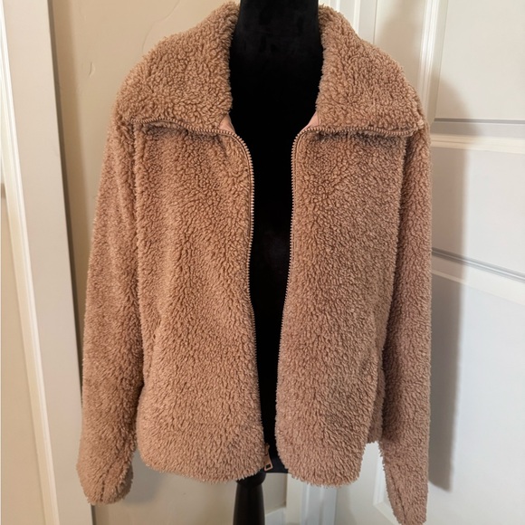 Beyond Yoga Cozy Tan Teddy Jacket - LRG - Picture 3 of 5